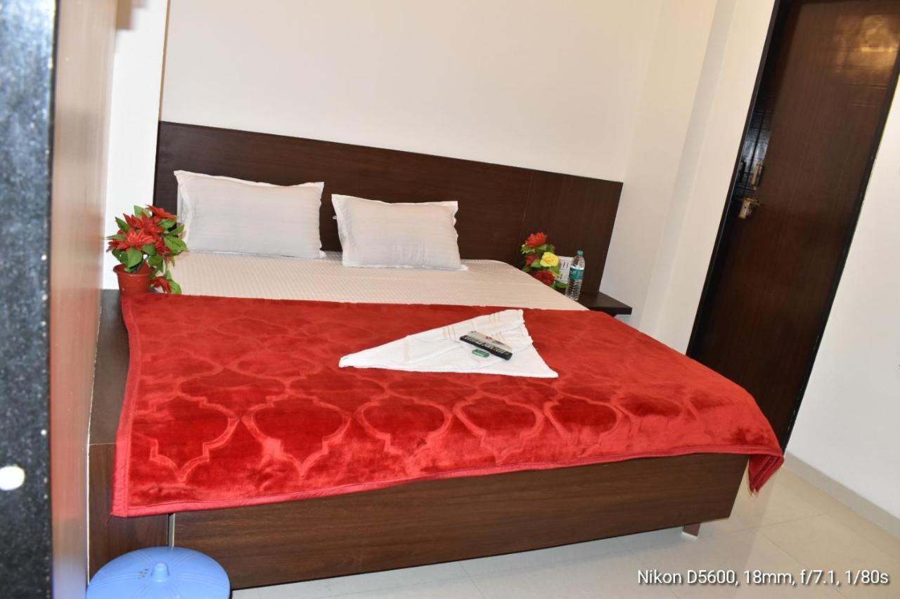 Hotel Sai Shatabdi Ширди Экстерьер фото