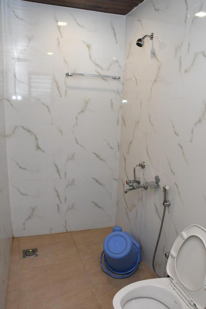 Hotel Sai Shatabdi Ширди Экстерьер фото
