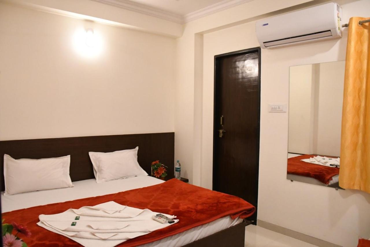 Hotel Sai Shatabdi Ширди Экстерьер фото
