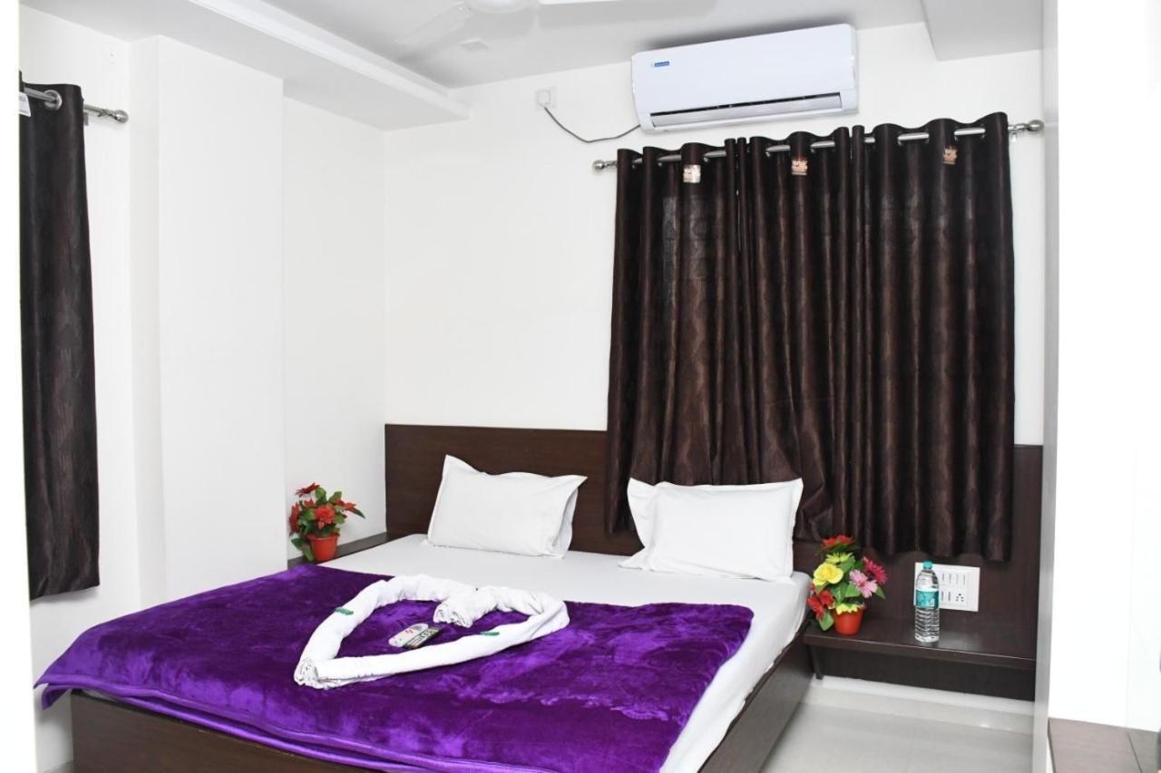 Hotel Sai Shatabdi Ширди Экстерьер фото